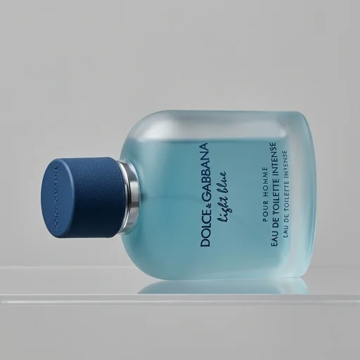 Dolce & Gabbana Light Blue Pour Homme Eau de Toilette Intense – view 3